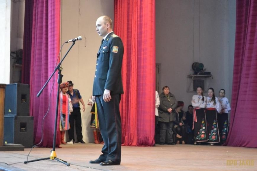 Героям слава! В Ужгороді відбулися урочистості на честь закарпатськ... Героям слава! В Ужгороді відбулися урочистості на честь закарпатських військових (Фоторепортаж) (фото) - фото 1
