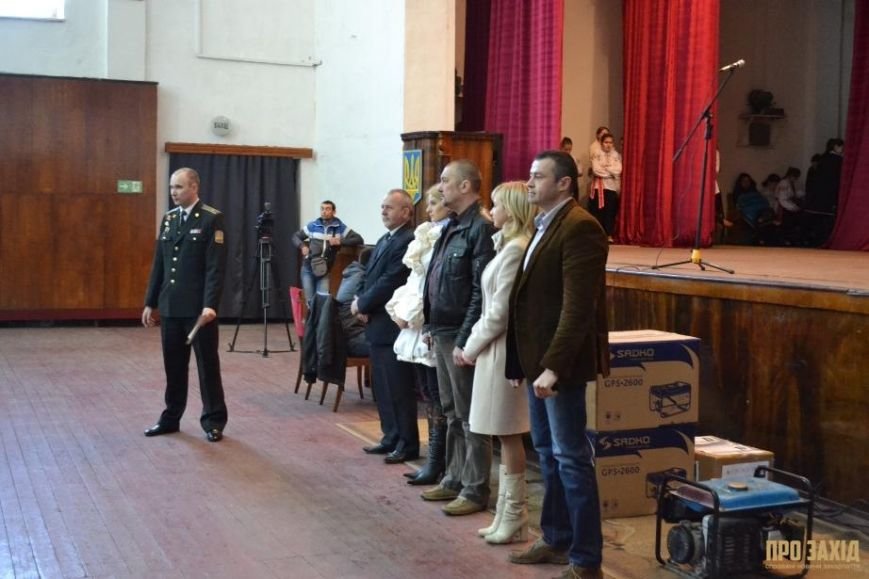 Героям слава! В Ужгороді відбулися урочистості на честь закарпатськ... Героям слава! В Ужгороді відбулися урочистості на честь закарпатських військових (Фоторепортаж) (фото) - фото 27