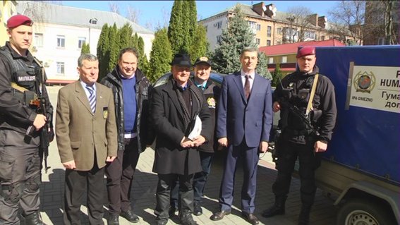 Черкаські правоохоронці, які перебувають в АТО, отримали гуманітарну допомогу з Польщі (ФОТО) (фото) - фото 2 Черкаські правоохоронці, які перебувають в АТО, отримали гуманітарну допомогу з Польщі (ФОТО) (фото) - фото 2