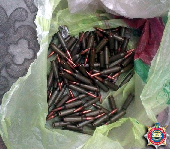 В Славянске задержан мужчина, разгуливающий с патронами, теперь домой он вернется минимум через 3 года. ФОТО (фото) - фото 1