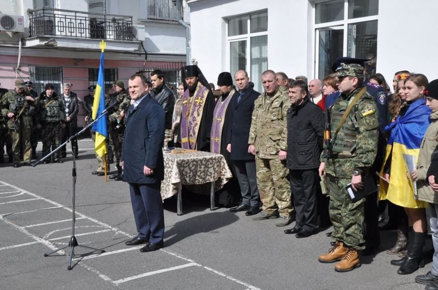 Чергова група полтавських правоохоронців вирушила в зону АТО (фото) - фото 1 Чергова група полтавських правоохоронців вирушила в зону АТО (фото) - фото 1