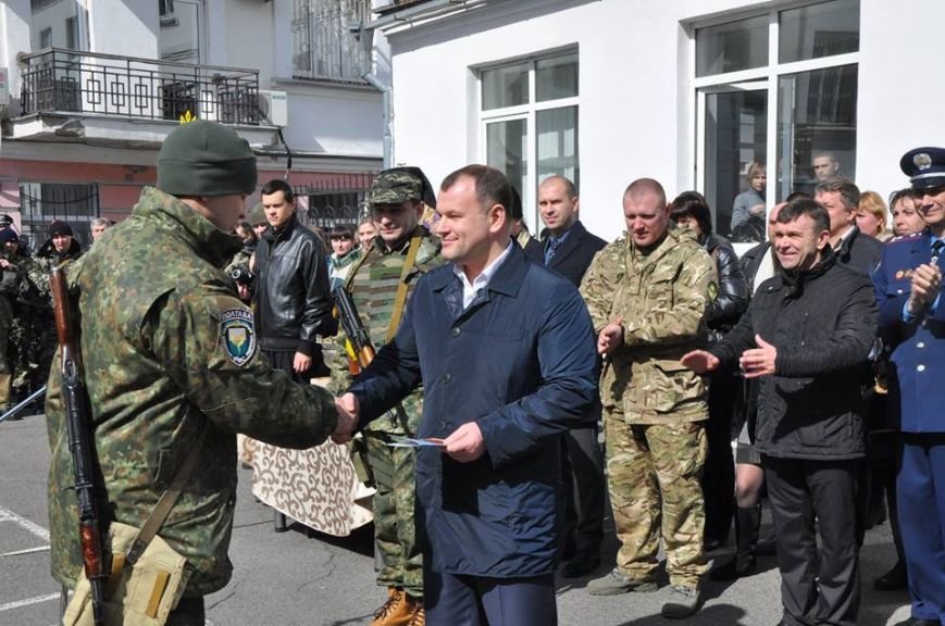 Чергова група полтавських правоохоронців вирушила в зону АТО (фото) - фото 1 Чергова група полтавських правоохоронців вирушила в зону АТО (фото) - фото 1