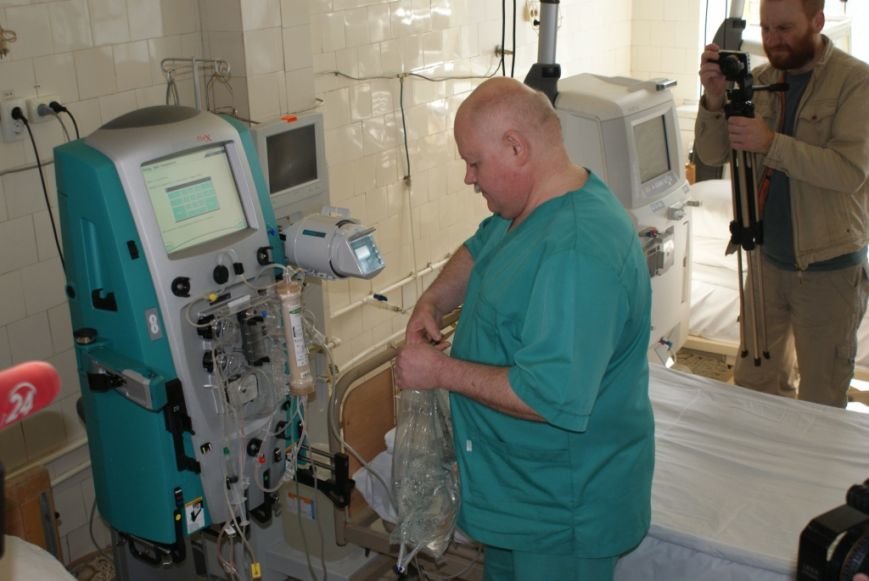 У львівському військовому шпиталі запрацював ультрасучасний апарат, який врятує життя бійців (ФОТОРЕПОРТАЖ) (фото) - фото 3 У львівському військовому шпиталі запрацював ультрасучасний апарат, який врятує життя бійців (ФОТОРЕПОРТАЖ) (фото) - фото 3