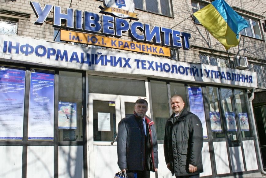 Зліва Вітаутас Валаітіс, справа Неріюс Варнас Зліва Вітаутас Валаітіс, справа Неріюс Варнас