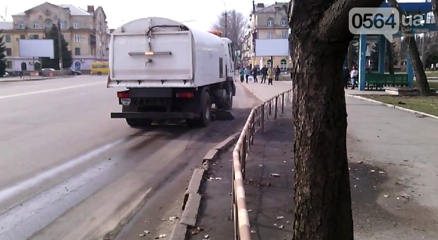 В Кривом Роге: проверят коммунальную газету, муж вывез любовника жены в лес, на «убегающих» гаишников написали заявление в прокуратуру (фото) - фото 4 В Кривом Роге: проверят коммунальную газету, муж вывез любовника жены в лес, на «убегающих» гаишников написали заявление в прокуратуру (фото) - фото 4