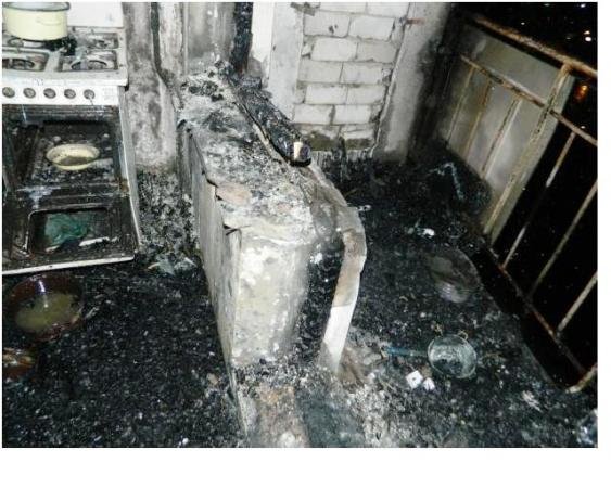 В Киеве из горящего 16-этажного дома эвакуировали 15 человек (ФОТО) (фото) - фото 1 В Киеве из горящего 16-этажного дома эвакуировали 15 человек (ФОТО) (фото) - фото 1