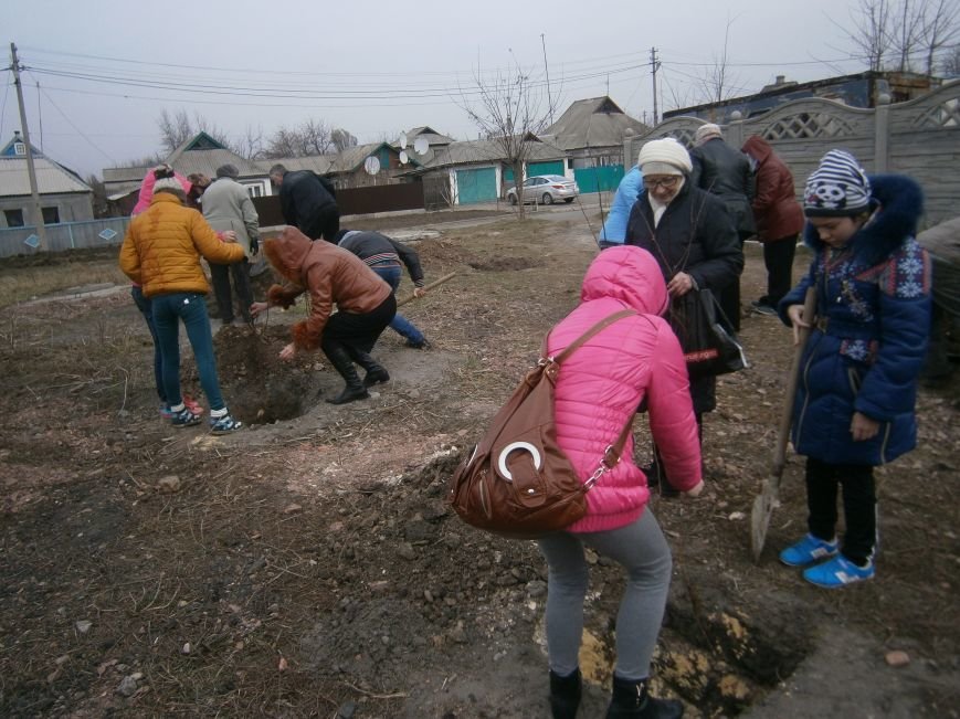 Прихожане Димитровского Храма Петра и Павла высадили церковный сад... Прихожане Димитровского Храма Петра и Павла высадили церковный сад (ФОТОРЕПОРТАЖ) (фото) - фото 10