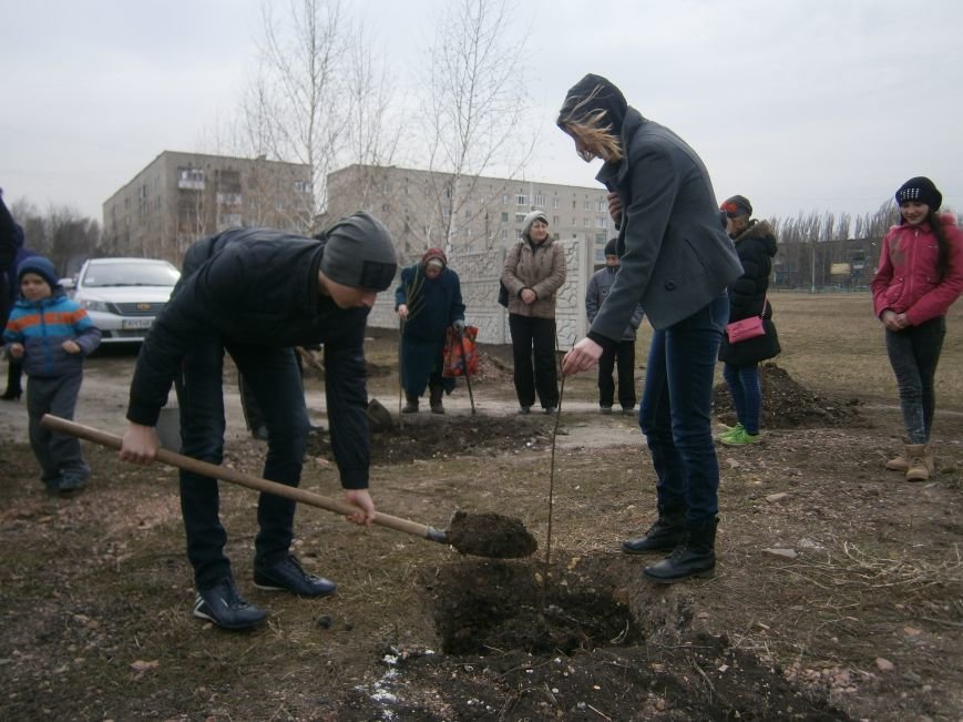 Прихожане Димитровского Храма Петра и Павла высадили церковный сад... Прихожане Димитровского Храма Петра и Павла высадили церковный сад (ФОТОРЕПОРТАЖ) (фото) - фото 13