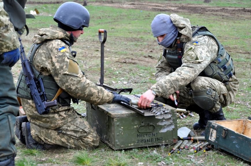 Новоиспеченные бойцы проходят боевое слаживание под руководством николаевских десантников (ФОТО) (фото) - фото 5 Новоиспеченные бойцы проходят боевое слаживание под руководством николаевских десантников (ФОТО) (фото) - фото 5