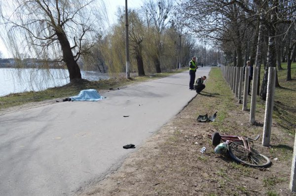 На Рівненщині внаслідок ДТП загинув тернопільський юнак (фото) (фото) - фото 1 На Рівненщині внаслідок ДТП загинув тернопільський юнак (фото) (фото) - фото 1