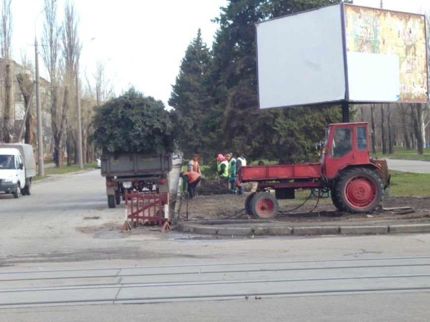 В Кривом Роге у коммунальных служб Чистый Четверг начался с ликвидации последствий непогоды (ФОТО) (фото) - фото 1 В Кривом Роге у коммунальных служб Чистый Четверг начался с ликвидации последствий непогоды (ФОТО) (фото) - фото 1