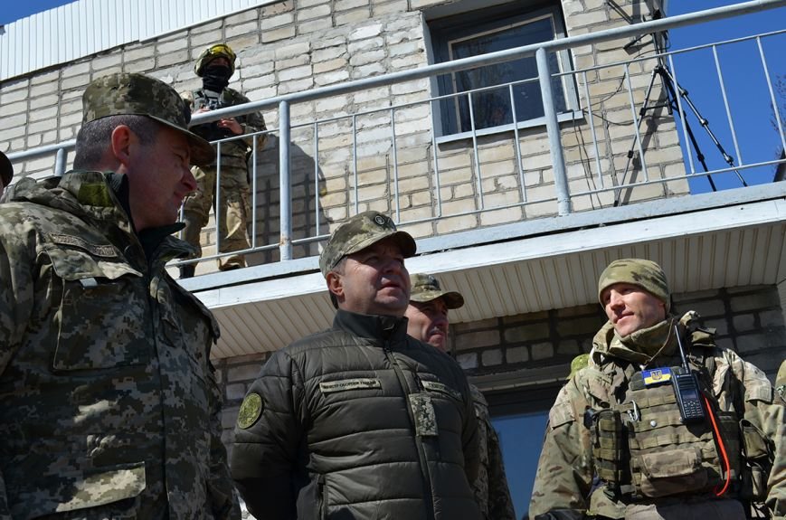 Министр обороны посетил учебный полигон ВСУ: «Нам нужно отойти от системы подготовки советских времен» (ФОТО) (фото) - фото 1 Министр обороны посетил учебный полигон ВСУ: «Нам нужно отойти от системы подготовки советских времен» (ФОТО) (фото) - фото 1