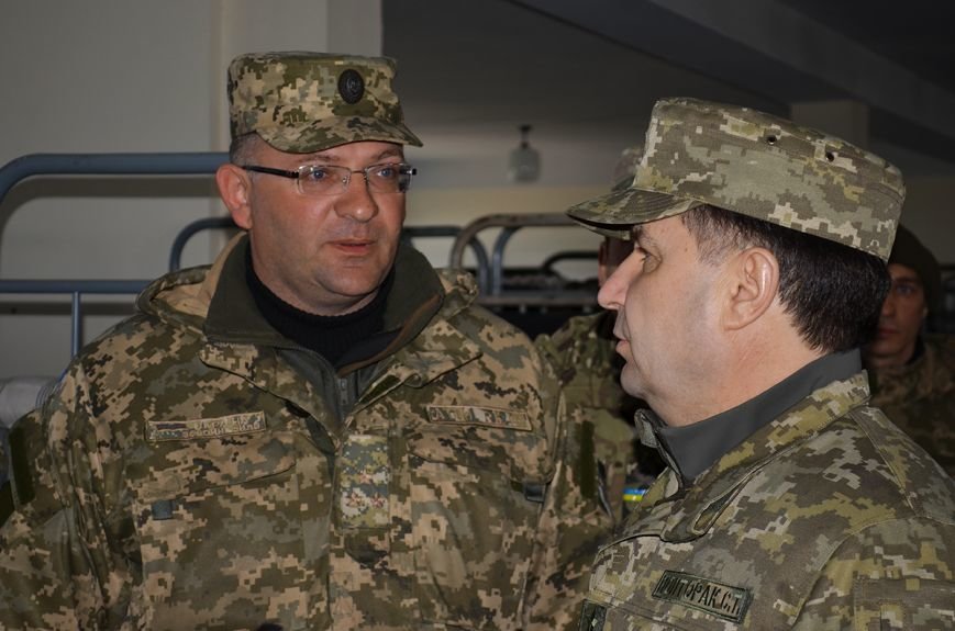 Министр обороны посетил учебный полигон ВСУ: «Нам нужно отойти от системы подготовки советских времен» (ФОТО) (фото) - фото 1 Министр обороны посетил учебный полигон ВСУ: «Нам нужно отойти от системы подготовки советских времен» (ФОТО) (фото) - фото 1