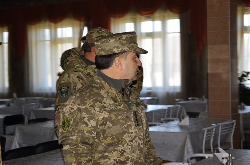 Министр обороны посетил учебный полигон ВСУ: «Нам нужно отойти от системы подготовки советских времен» (ФОТО) (фото) - фото 1 Министр обороны посетил учебный полигон ВСУ: «Нам нужно отойти от системы подготовки советских времен» (ФОТО) (фото) - фото 1