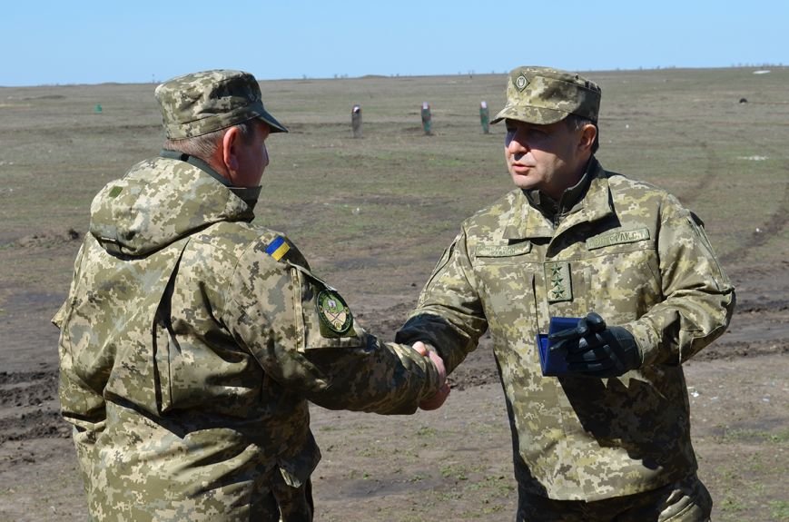 Министр обороны посетил учебный полигон ВСУ: «Нам нужно отойти от системы подготовки советских времен» (ФОТО) (фото) - фото 1 Министр обороны посетил учебный полигон ВСУ: «Нам нужно отойти от системы подготовки советских времен» (ФОТО) (фото) - фото 1