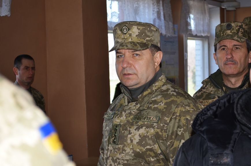 Министр обороны посетил учебный полигон ВСУ: «Нам нужно отойти от системы подготовки советских времен» (ФОТО) (фото) - фото 1 Министр обороны посетил учебный полигон ВСУ: «Нам нужно отойти от системы подготовки советских времен» (ФОТО) (фото) - фото 1