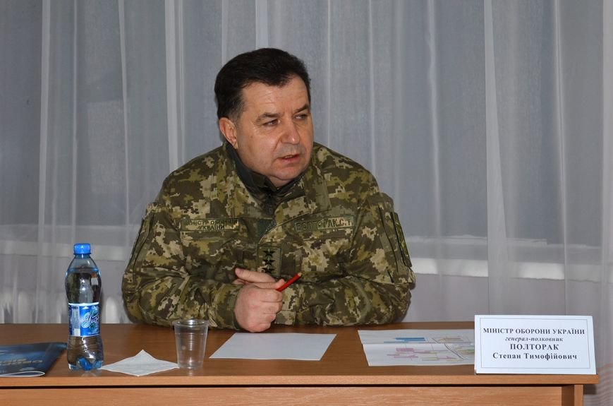 Министр обороны посетил учебный полигон ВСУ: «Нам нужно отойти от системы подготовки советских времен» (ФОТО) (фото) - фото 1 Министр обороны посетил учебный полигон ВСУ: «Нам нужно отойти от системы подготовки советских времен» (ФОТО) (фото) - фото 1