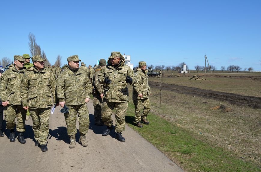 Министр обороны посетил учебный полигон ВСУ: «Нам нужно отойти от системы подготовки советских времен» (ФОТО) (фото) - фото 1 Министр обороны посетил учебный полигон ВСУ: «Нам нужно отойти от системы подготовки советских времен» (ФОТО) (фото) - фото 1