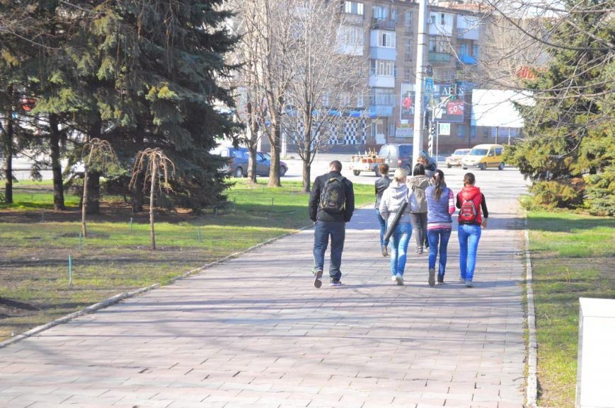 Сепаратисты Кривого Рога прикрылись акцией против повышения тарифов, чтобы требовать «референдум» (ФОТО) (фото) - фото 1 Сепаратисты Кривого Рога прикрылись акцией против повышения тарифов, чтобы требовать «референдум» (ФОТО) (фото) - фото 1