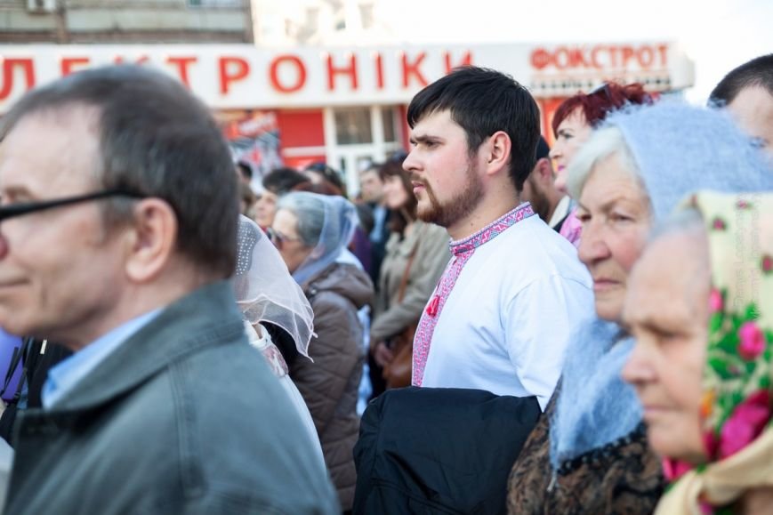 В Кривом Роге на Пасхальном вече верующие различных конфессий помолились за Украину (ФОТО) (фото) - фото 1 В Кривом Роге на Пасхальном вече верующие различных конфессий помолились за Украину (ФОТО) (фото) - фото 1