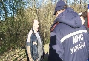 У Львові чоловік впав у каналізаційний колектор і провів там усю ніч (ФОТО) (фото) - фото 3 У Львові чоловік впав у каналізаційний колектор і провів там усю ніч (ФОТО) (фото) - фото 3