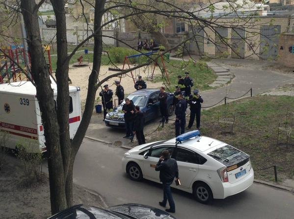 В Киеве убит известный журналист Олесь Бузина (фото) - фото 2 В Киеве убит известный журналист Олесь Бузина (фото) - фото 2