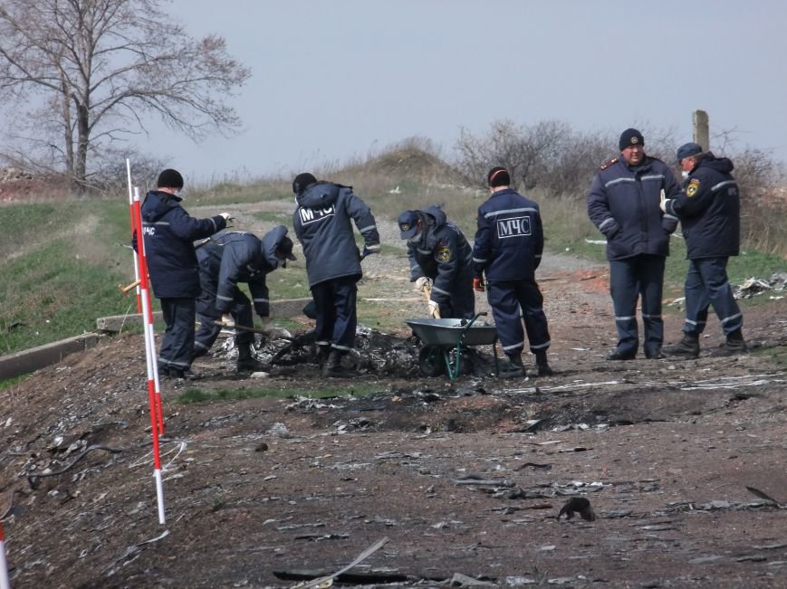 Международные эксперты прибыли на место крушения «Боинга» в Донецкой области (ФОТО) (фото) - фото 6 Международные эксперты прибыли на место крушения «Боинга» в Донецкой области (ФОТО) (фото) - фото 6