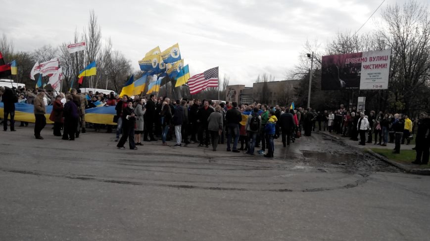 В Краматорске проходит шествие в поддержку Украины:ФОТОРЕПОРТАЖ (ОБ... В Краматорске проходит шествие в поддержку Украины:ФОТОРЕПОРТАЖ (ОБНОВЛЯЕТСЯ) (фото) - фото 6