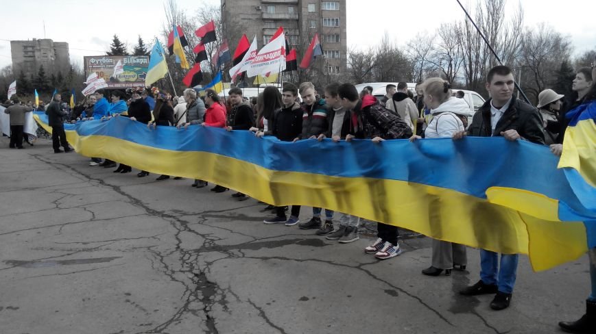 В Краматорске в 17.00 начнется шествие в поддержку Украины:ФОТОРЕПО... В Краматорске в 17.00 начнется шествие в поддержку Украины:ФОТОРЕПОРТАЖ (ОБНОВЛЯЕТСЯ) (фото) - фото 2