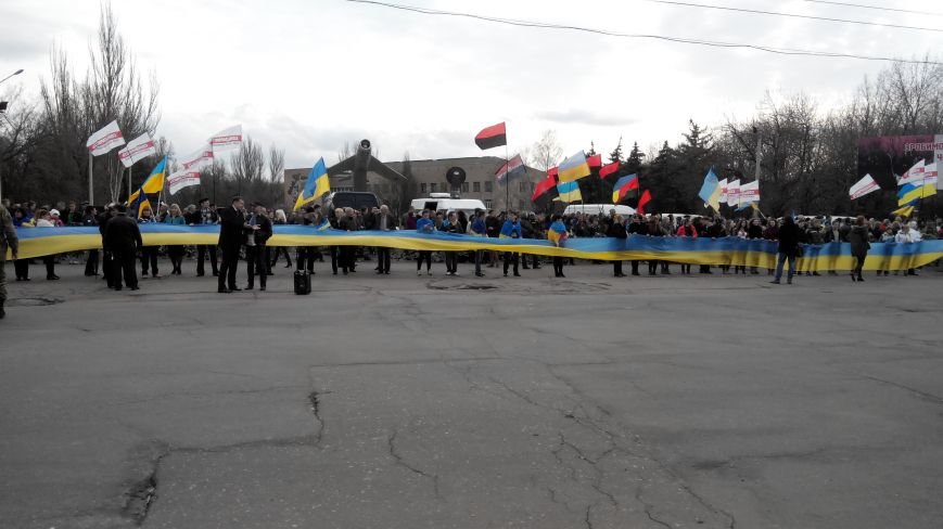 В Краматорске проходит шествие в поддержку Украины:ФОТОРЕПОРТАЖ (ОБ... В Краматорске проходит шествие в поддержку Украины:ФОТОРЕПОРТАЖ (ОБНОВЛЯЕТСЯ) (фото) - фото 4