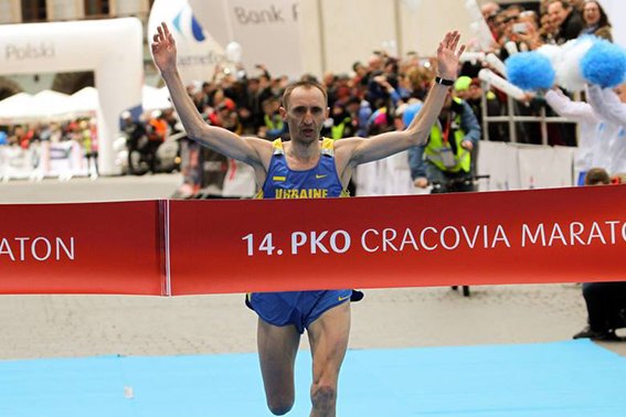 Львівський лейтенант міліції «порвав» усіх на міжнародному марафоні у Кракові (ФОТО) (фото) - фото 3 Львівський лейтенант міліції «порвав» усіх на міжнародному марафоні у Кракові (ФОТО) (фото) - фото 3