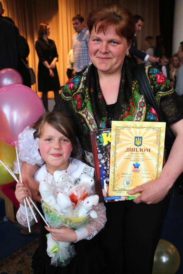 Маленька героїня з Лубенського району здобула звання «Диво дитина» (фото) - фото 2 Маленька героїня з Лубенського району здобула звання «Диво дитина» (фото) - фото 2