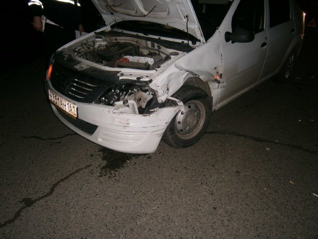 повреждение авто Рено Логан 19.04.15 повреждение авто Рено Логан 19.04.15