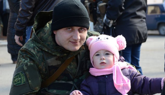 Півсотні бійців батальйону «Тернопіль» поїхали в зону АТО (фото) (фото) - фото 2 Півсотні бійців батальйону «Тернопіль» поїхали в зону АТО (фото) (фото) - фото 2