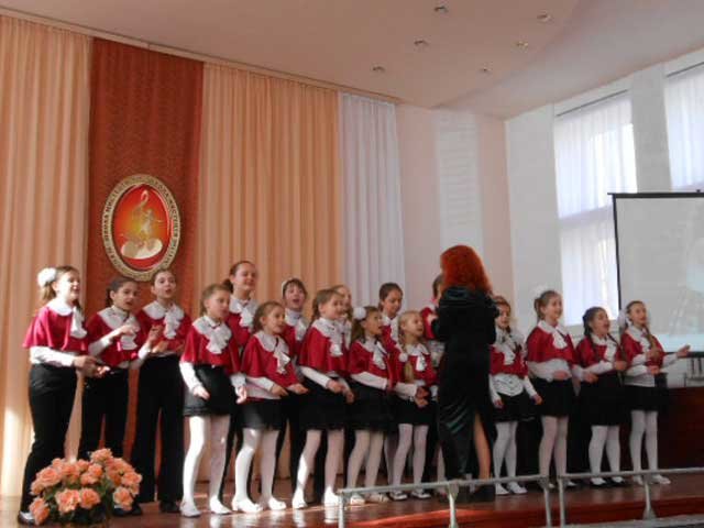 В Макеевке прошел фестиваль хоровой и вокальной музыки «Весенний Благовест» (фото) - фото 4 В Макеевке прошел фестиваль хоровой и вокальной музыки «Весенний Благовест» (фото) - фото 4