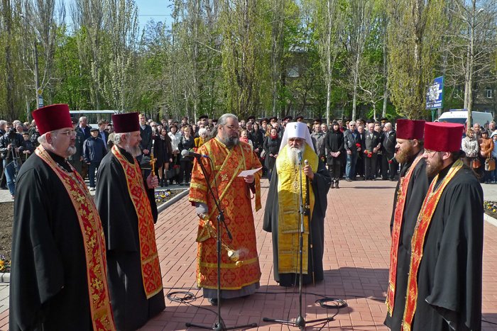«Скорбящий Ангел Чернобыля» в Николаеве собрал горожан на митинг-реквием (ФОТОРЕПОРТАЖ) (фото) - фото 6 «Скорбящий Ангел Чернобыля» в Николаеве собрал горожан на митинг-реквием (ФОТОРЕПОРТАЖ) (фото) - фото 6
