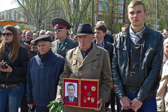 «Скорбящий Ангел Чернобыля» в Николаеве собрал горожан на митинг-реквием (ФОТОРЕПОРТАЖ) (фото) - фото 5 «Скорбящий Ангел Чернобыля» в Николаеве собрал горожан на митинг-реквием (ФОТОРЕПОРТАЖ) (фото) - фото 5