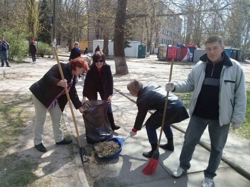 Днепровский район присоединился к акции «Сделаем Украину чистой!» (фото) (фото) - фото 2 Днепровский район присоединился к акции «Сделаем Украину чистой!» (фото) (фото) - фото 2