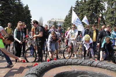 В велопробеге «Спасибо деду за Победу!» приняли участие более 80 человек (фото) - фото 2 В велопробеге «Спасибо деду за Победу!» приняли участие более 80 человек (фото) - фото 2