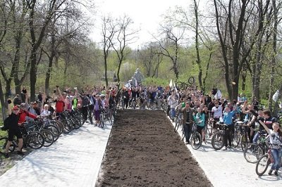 В велопробеге «Спасибо деду за Победу!» приняли участие более 80 человек (фото) - фото 1 В велопробеге «Спасибо деду за Победу!» приняли участие более 80 человек (фото) - фото 1