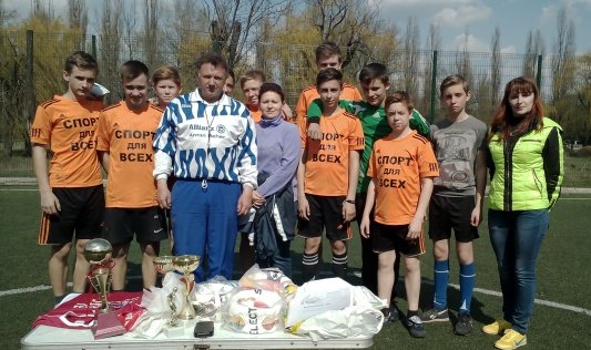 В г. Белозерское прошел Открытый турнир по мини-футболу, посвященный Дню Футбола (фото) - фото 1 В г. Белозерское прошел Открытый турнир по мини-футболу, посвященный Дню Футбола (фото) - фото 1