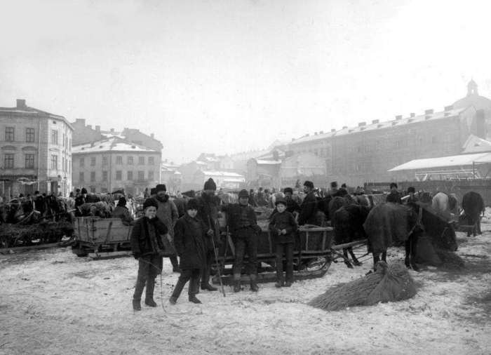 Ретро Львів: львів'яни на старих фотографіях (ФОТОРЕПОРТАЖ) (фото) - фото 9 Ретро Львів: львів'яни на старих фотографіях (ФОТОРЕПОРТАЖ) (фото) - фото 9