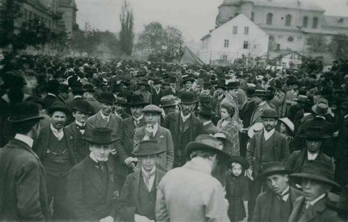 Ретро Львів: львів'яни на старих фотографіях (ФОТОРЕПОРТАЖ) (фото) - фото 1 Ретро Львів: львів'яни на старих фотографіях (ФОТОРЕПОРТАЖ) (фото) - фото 1