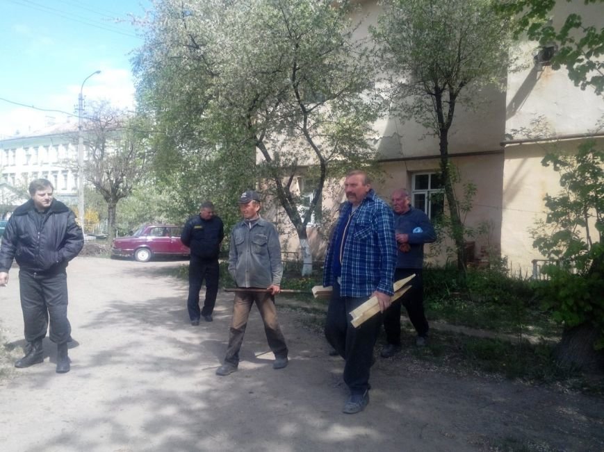 Черговий будівельний скандал в Івано-Франківську (ФОТО+ВІДЕО) (фото... Черговий будівельний скандал в Івано-Франківську (ФОТО+ВІДЕО) (фото) - фото 9
