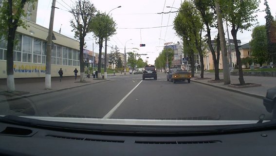 У Хмельницькому 18-річний хуліган розпилив сльозогінний газ на пенсіонерів і втік (ФОТО) (фото) - фото 1 У Хмельницькому 18-річний хуліган розпилив сльозогінний газ на пенсіонерів і втік (ФОТО) (фото) - фото 1