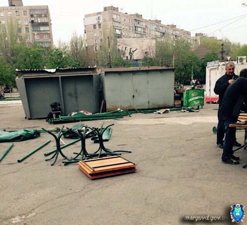 мил01_05_2015_Mariupol_torgovlya_03s мил01_05_2015_Mariupol_torgovlya_03s