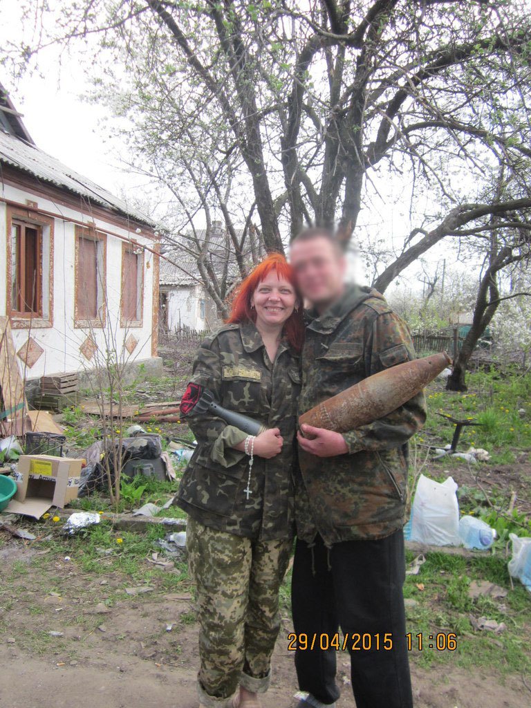 Волонтеры «39 Женской сотни» больше суток не могли выехать из зоны АТО из-за обстрелов (ФОТО) (фото) - фото 2 Волонтеры «39 Женской сотни» больше суток не могли выехать из зоны АТО из-за обстрелов (ФОТО) (фото) - фото 2