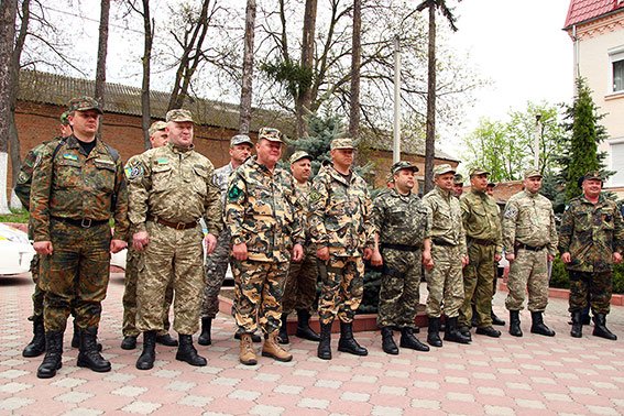 На Хмельниччину зі служби у зоні АТО повернулися 17 працівників ДАІ (ФОТО) (фото) - фото 5 На Хмельниччину зі служби у зоні АТО повернулися 17 працівників ДАІ (ФОТО) (фото) - фото 5