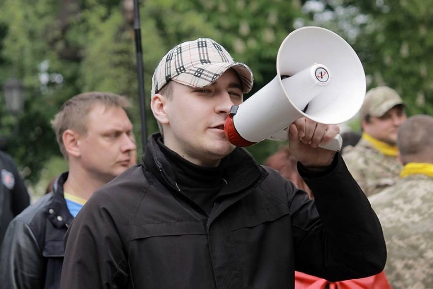 Герои не умирают: в Одессе почтили память погибших 2 мая, стоя на коленях (ФОТОРЕПОРТАЖ) (фото) - фото 7 Герои не умирают: в Одессе почтили память погибших 2 мая, стоя на коленях (ФОТОРЕПОРТАЖ) (фото) - фото 7