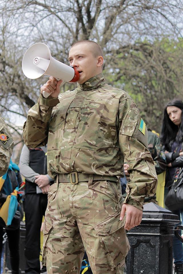 Герои не умирают: в Одессе почтили память погибших 2 мая, стоя на коленях (ФОТОРЕПОРТАЖ) (фото) - фото 7 Герои не умирают: в Одессе почтили память погибших 2 мая, стоя на коленях (ФОТОРЕПОРТАЖ) (фото) - фото 7